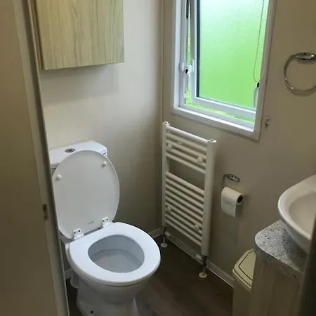 2 Bedroom Caravan. Newquay. Cornwall. Newquay  Exterior photo